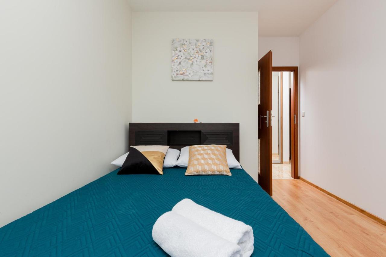 Apartament Na Woli Sowinskiego By Noclegi Renters Varşova Dış mekan fotoğraf